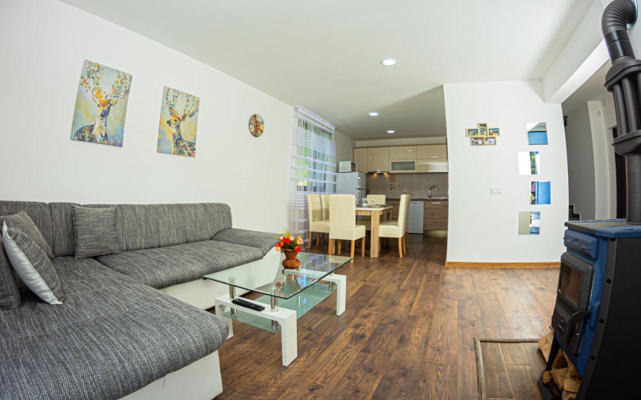Holiday Home Lisica ชาเบลียค ภายนอก รูปภาพ